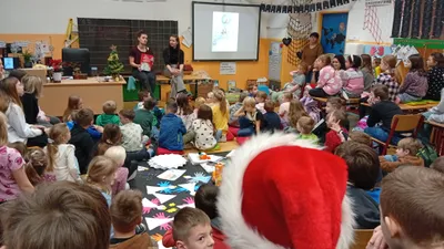 16.12. Horňák čte dětem - knihovnice Tína  a Péťa